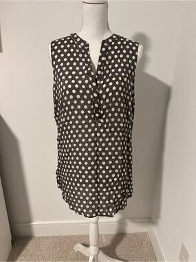 EUC Sandra Sleeveless Polka Dot V-Neck Blouse - Gray & White - XL